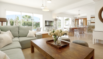 Resa Estates Ibiza for sale te koop Casa Rui Tourist license sta Eularia living room 2.jpg